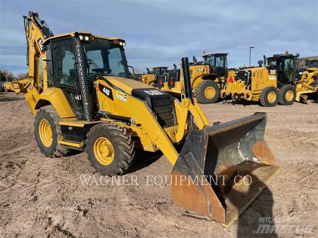 CAT 440 Rendegravere