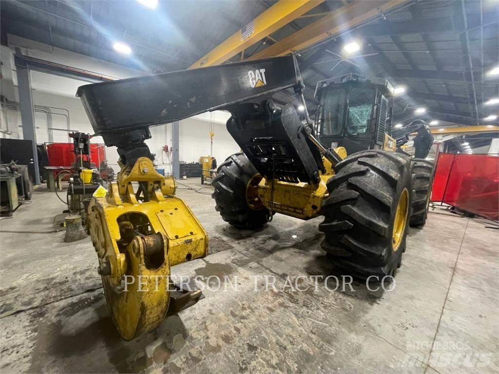 CAT 525D Udslæbningstraktorer