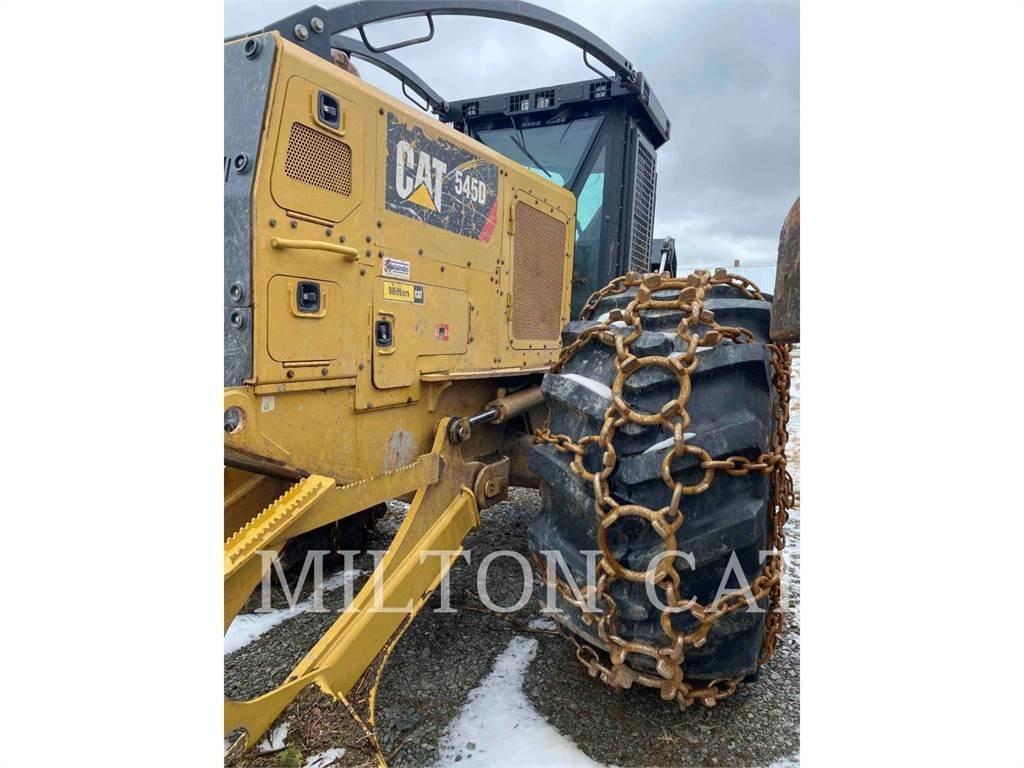CAT 545D Udslæbningstraktorer