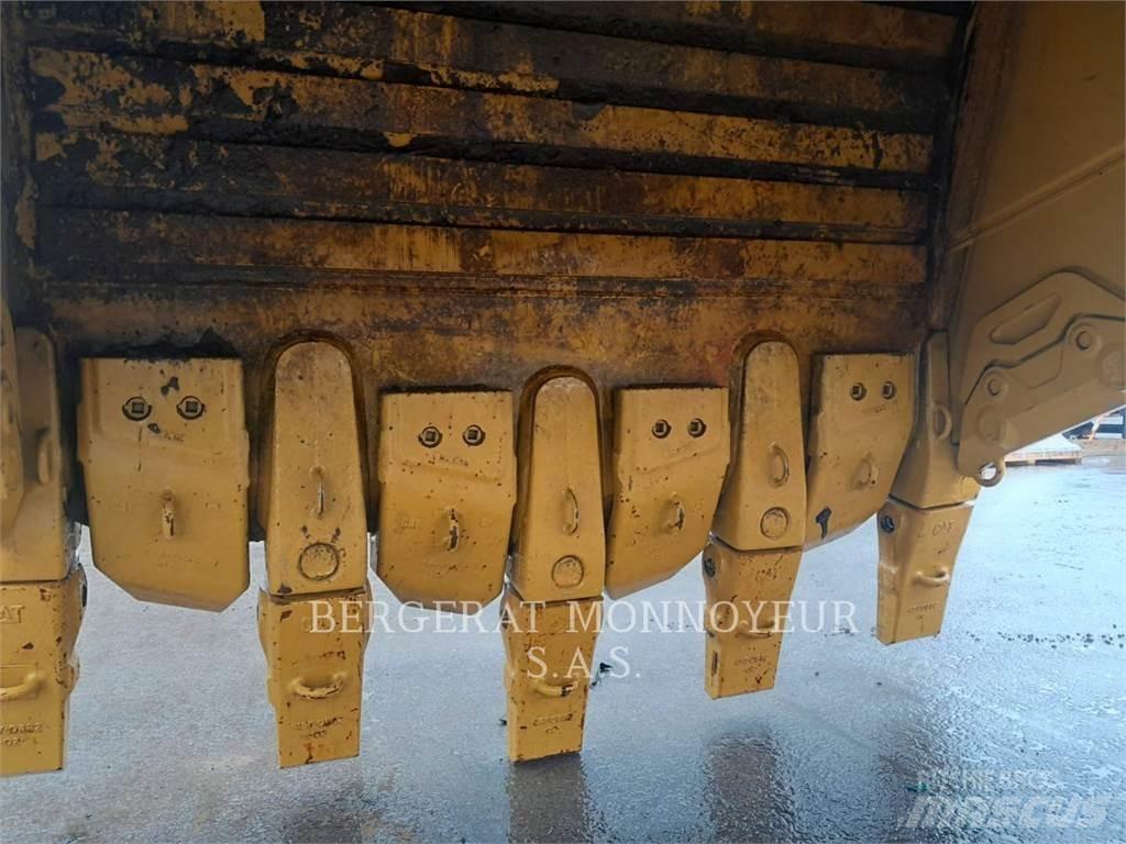 CAT 6015B Gravemaskiner på larvebånd