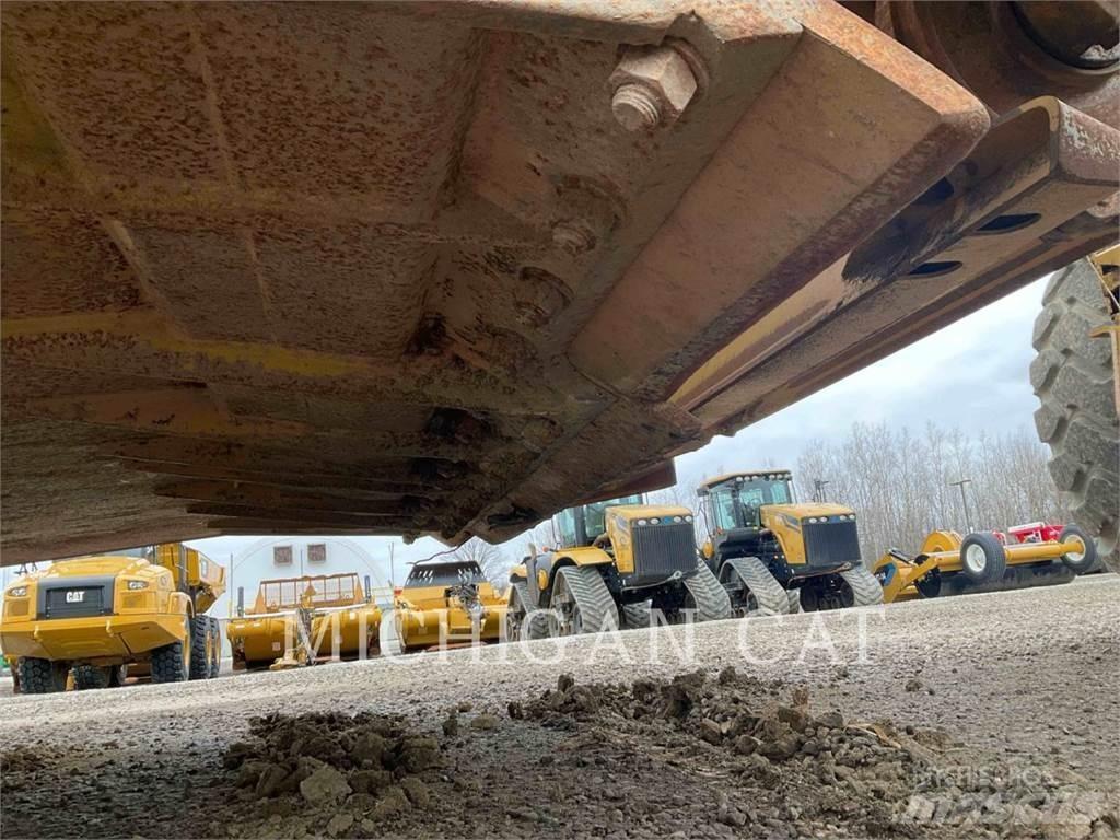 CAT 615CII A Skrabere