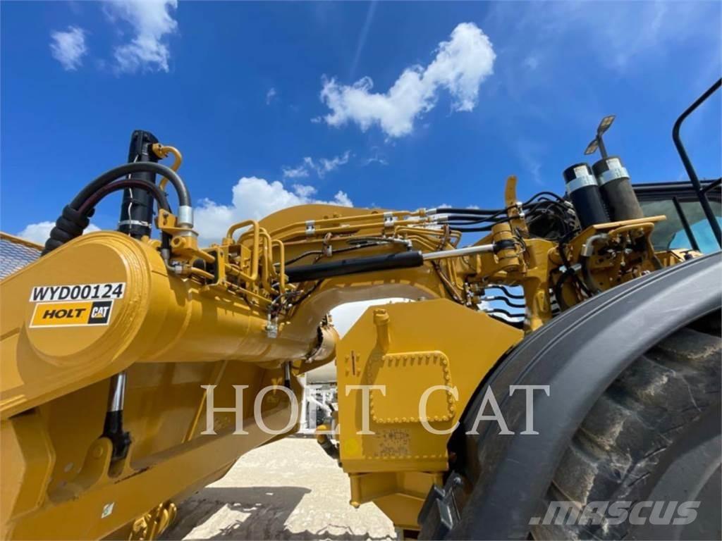 CAT 621 Skrabere