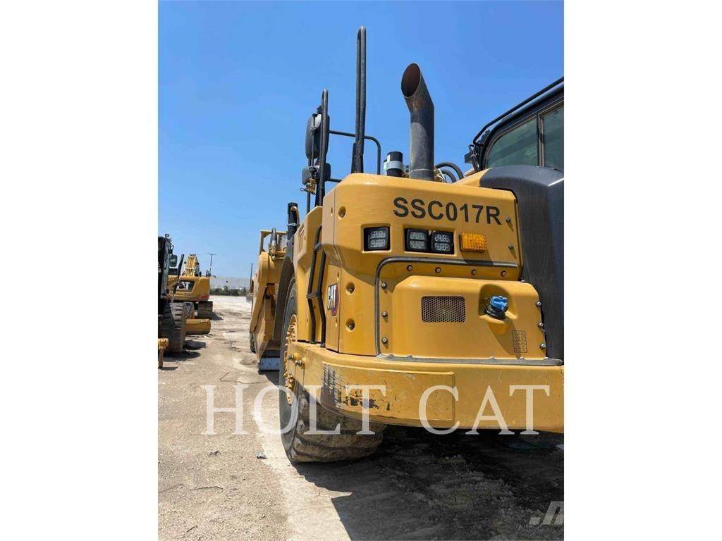 CAT 621 Skrabere