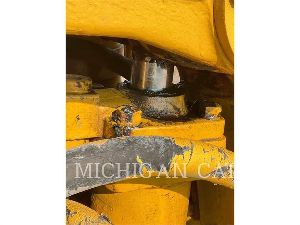 CAT 621B Skrabere