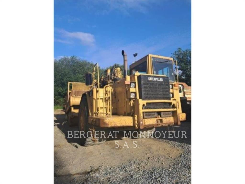 CAT 621F Skrabere
