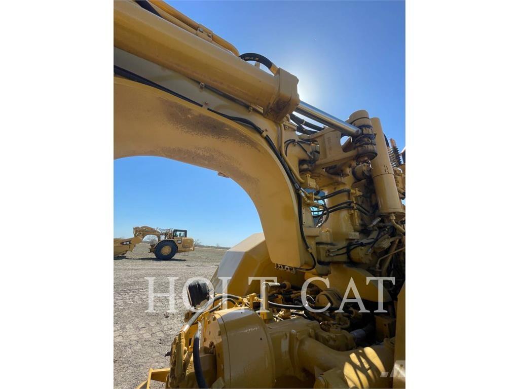 CAT 621G Skrabere