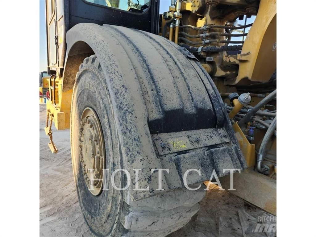 CAT 621K Skrabere
