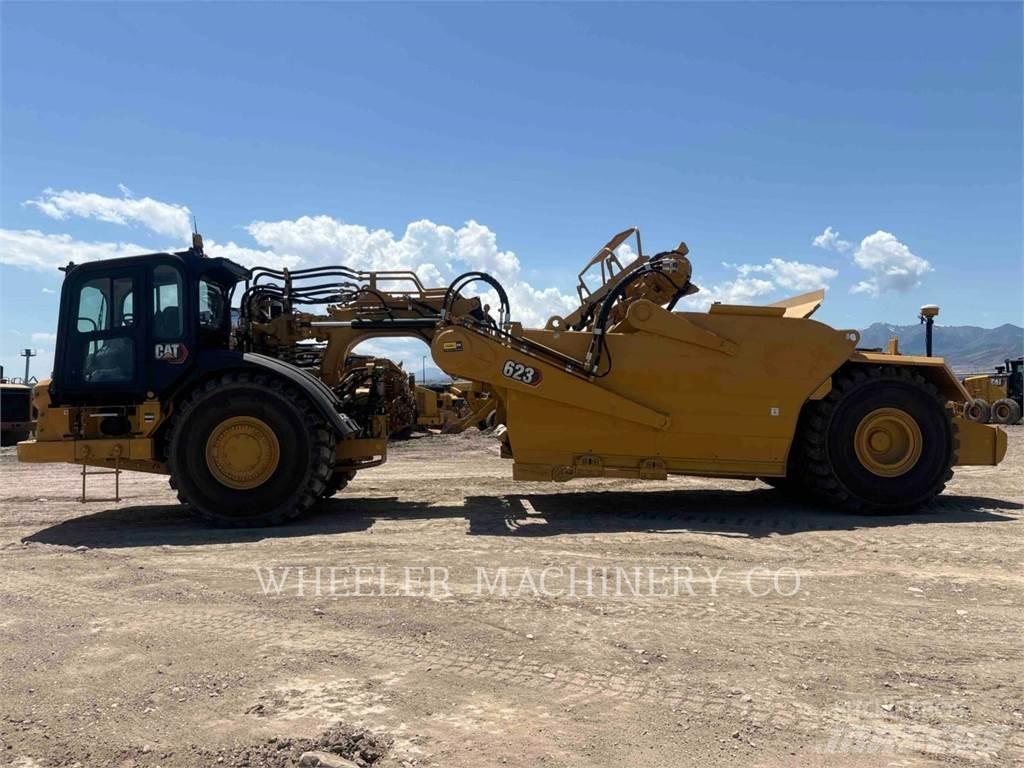 CAT 623 Skrabere