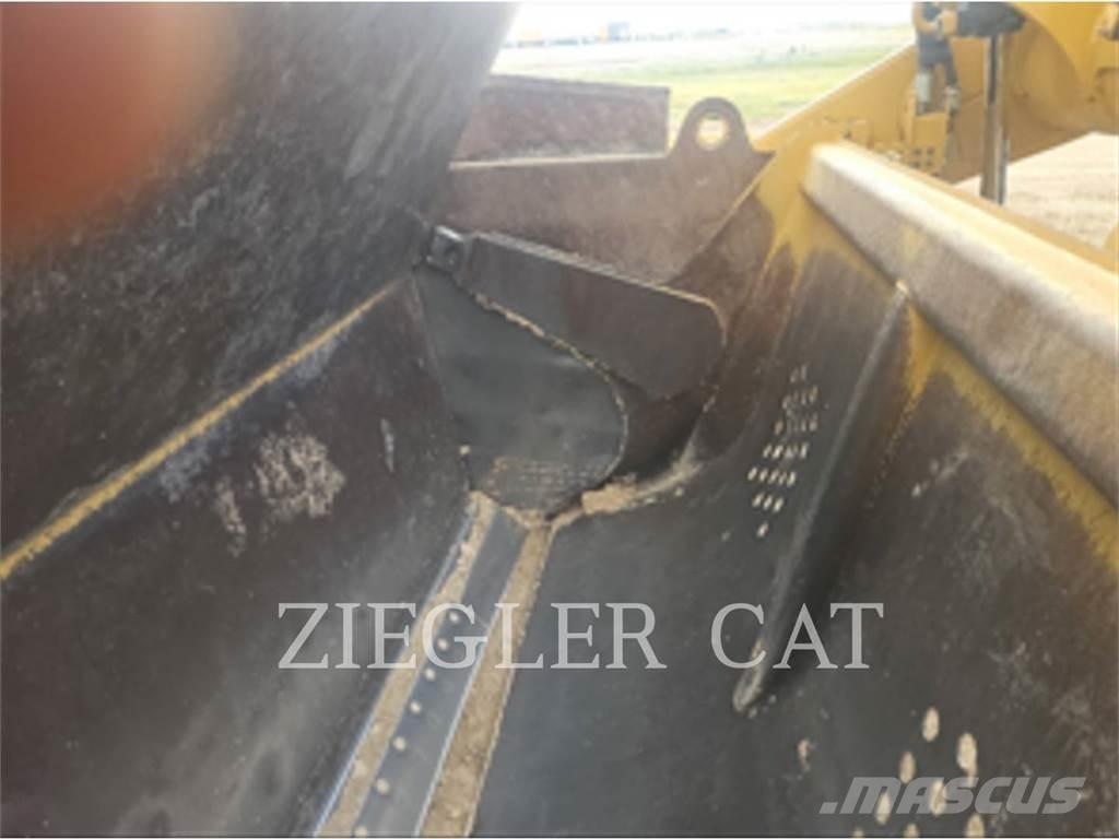 CAT 627K Skrabere