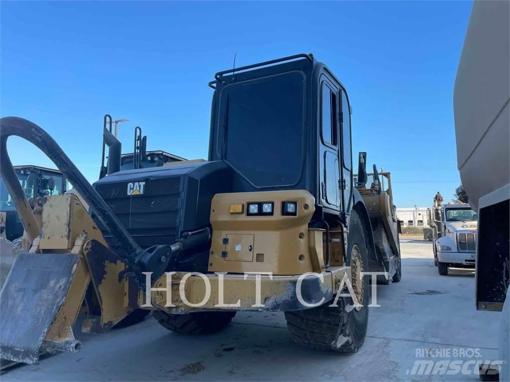 CAT 627K Skrabere