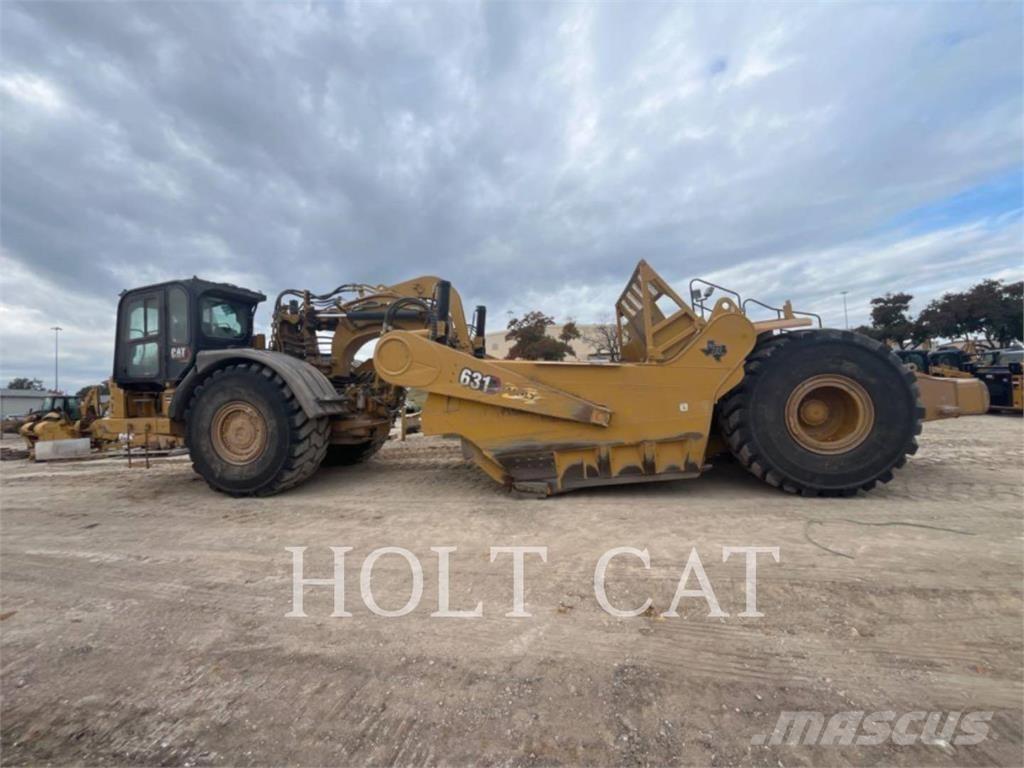 CAT 631 Skrabere