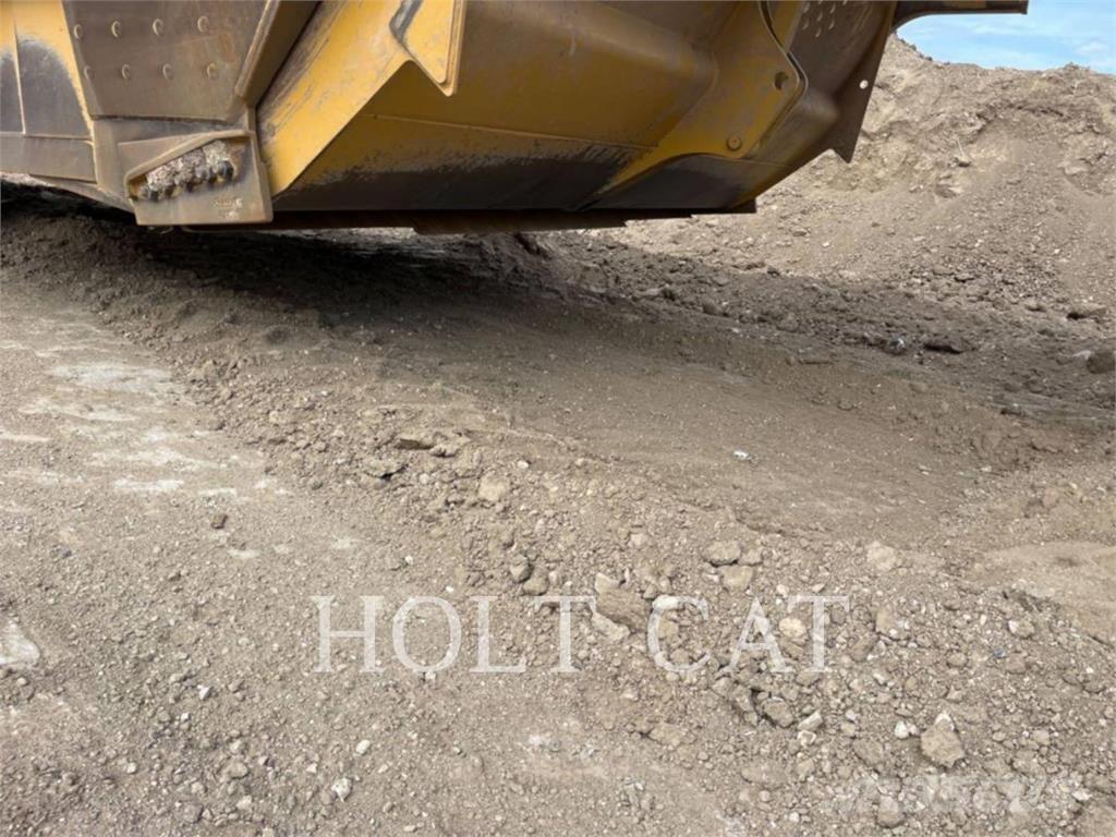 CAT 631 Skrabere
