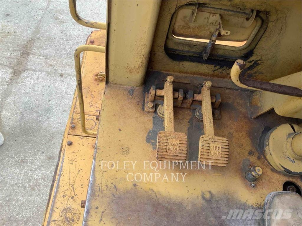CAT 631D Skrabere
