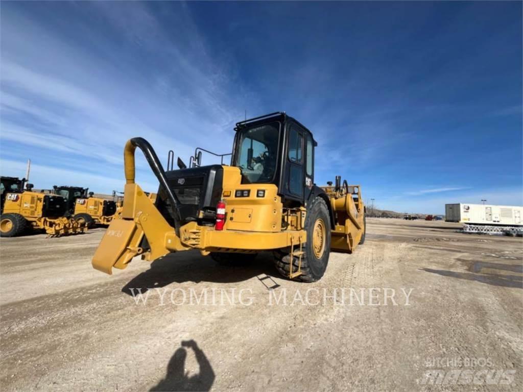 CAT 637 Skrabere