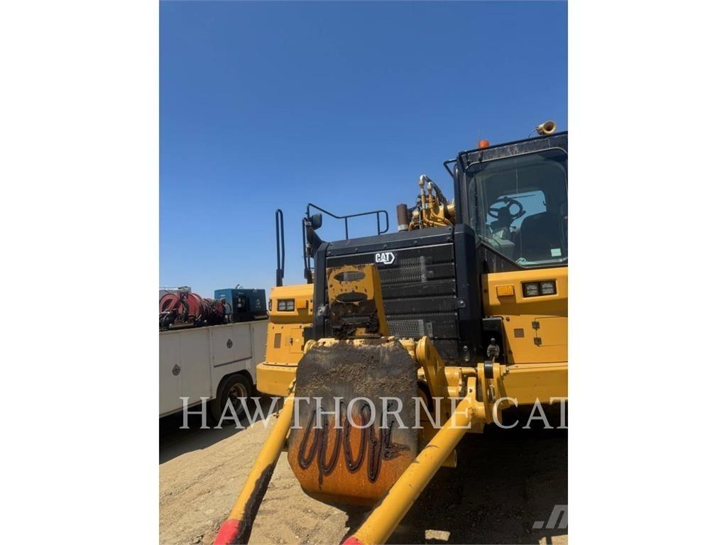 CAT 657 Skrabere