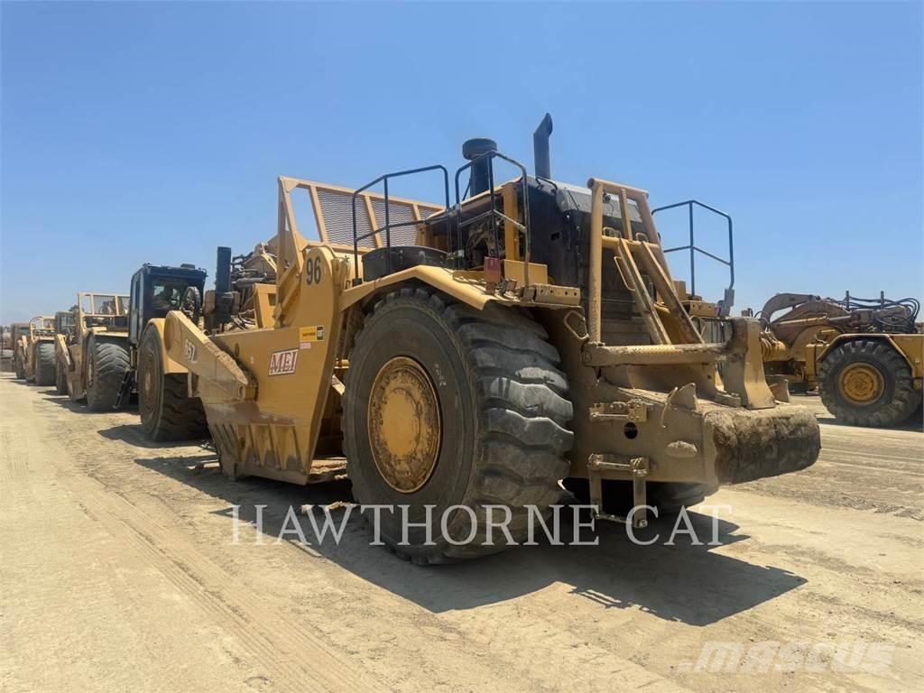 CAT 657 Skrabere