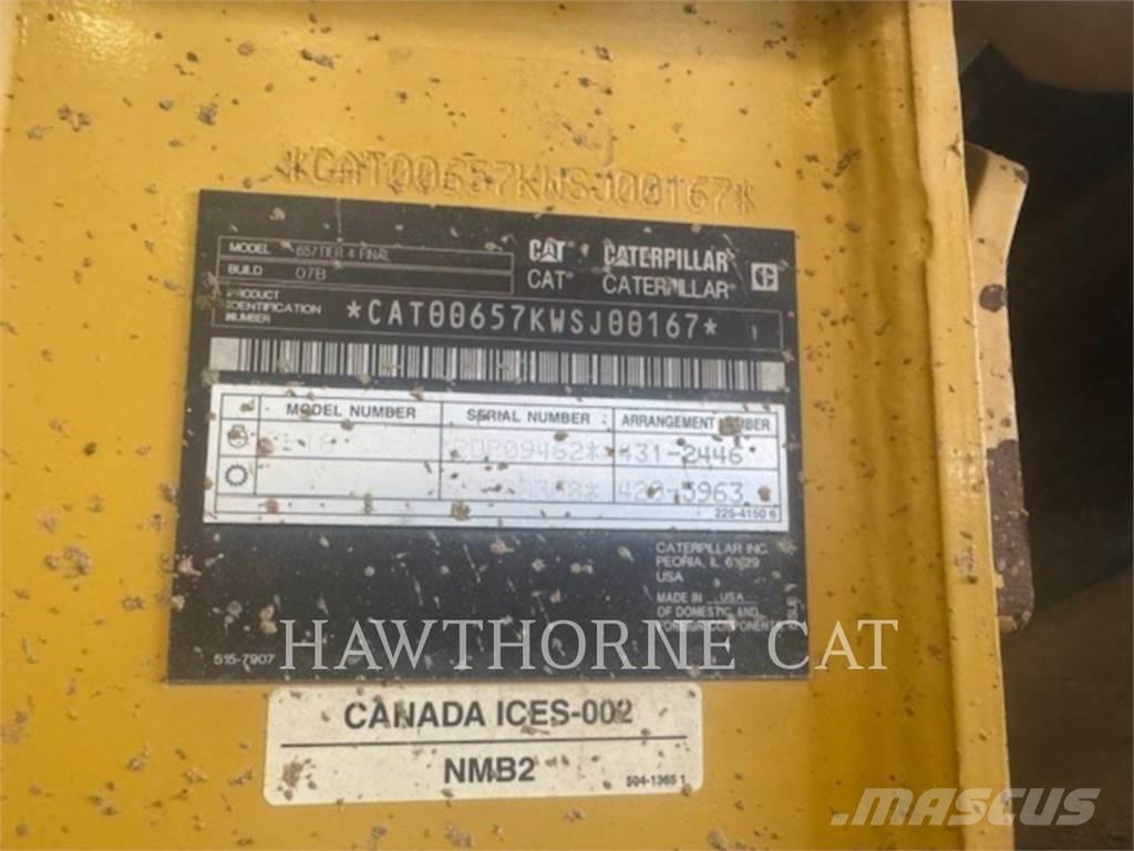 CAT 657 Skrabere