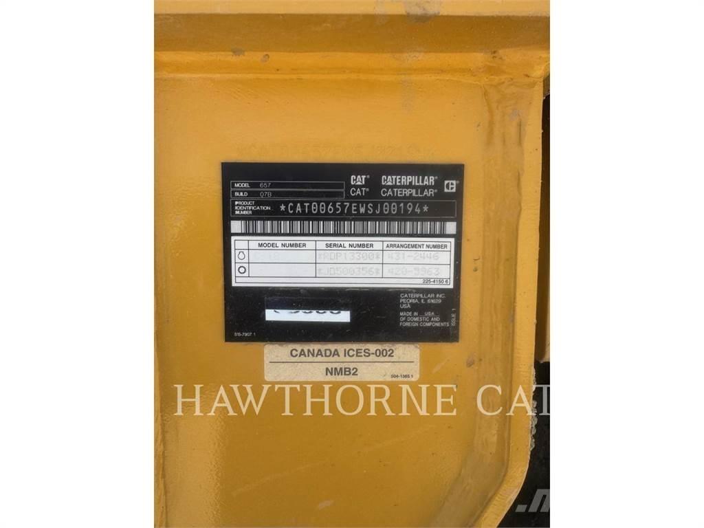 CAT 657 Skrabere