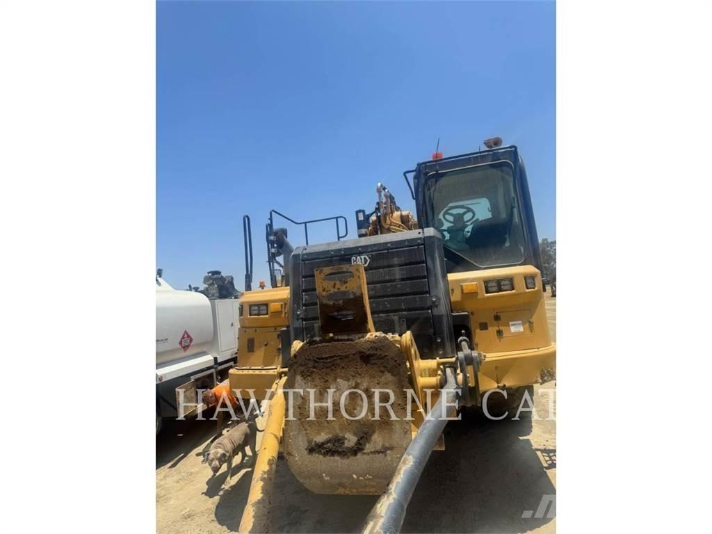CAT 657 Skrabere