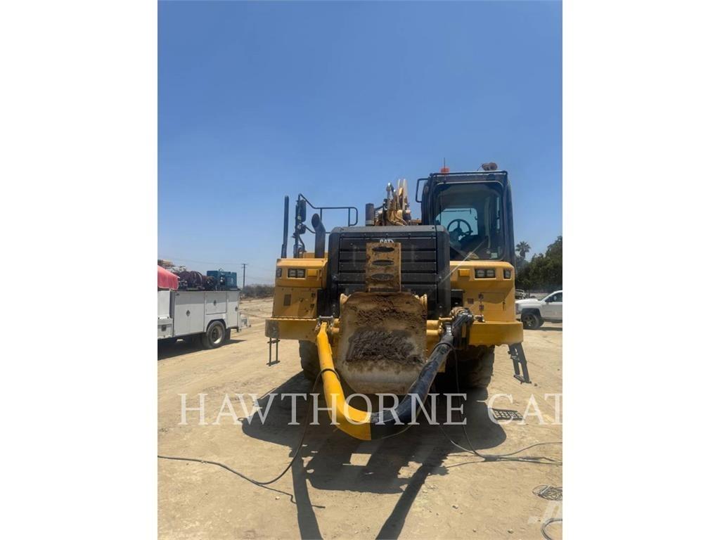 CAT 657 Skrabere
