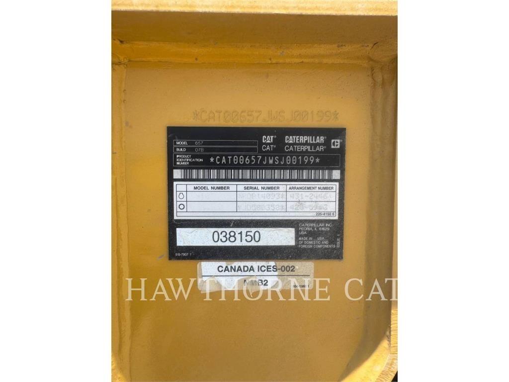CAT 657 Skrabere