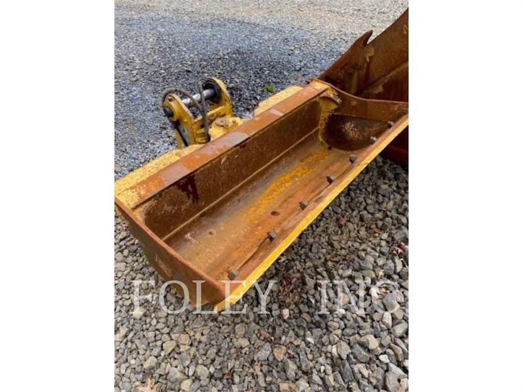 CAT 72 TILT BUCKET Skovle