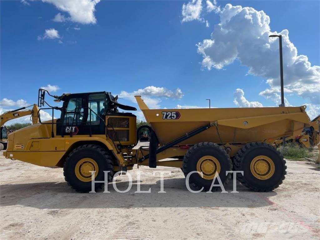 CAT 725 Terrængående lastbiler