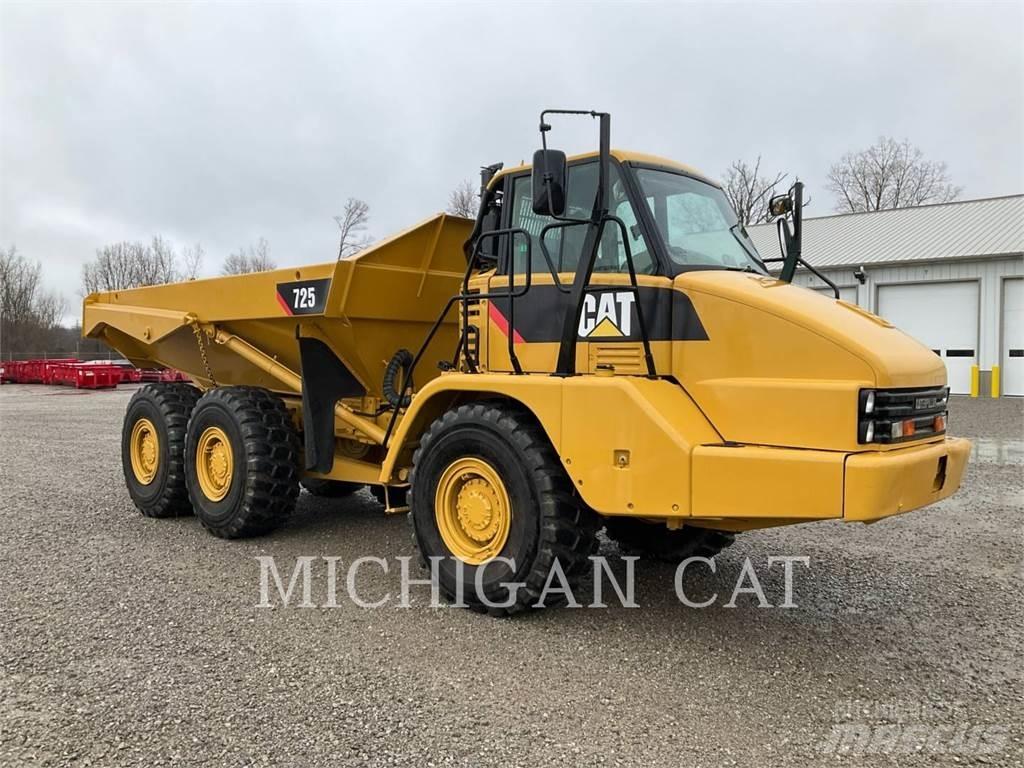 CAT 725 T Terrængående lastbiler
