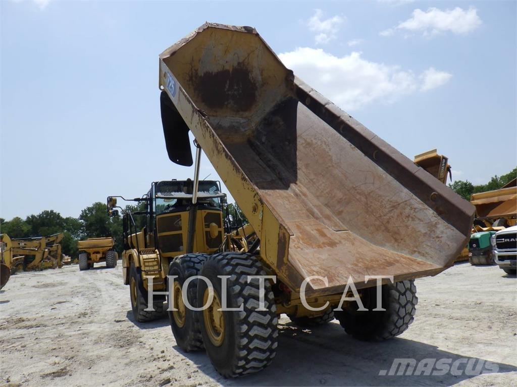 CAT 72504 Terrængående lastbiler
