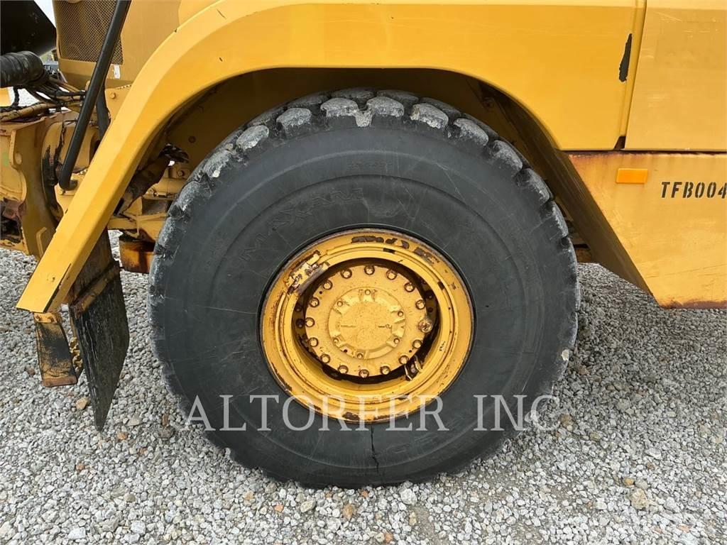 CAT 725C Terrængående lastbiler