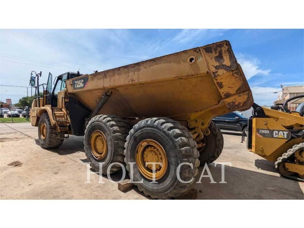CAT 725C Terrængående lastbiler