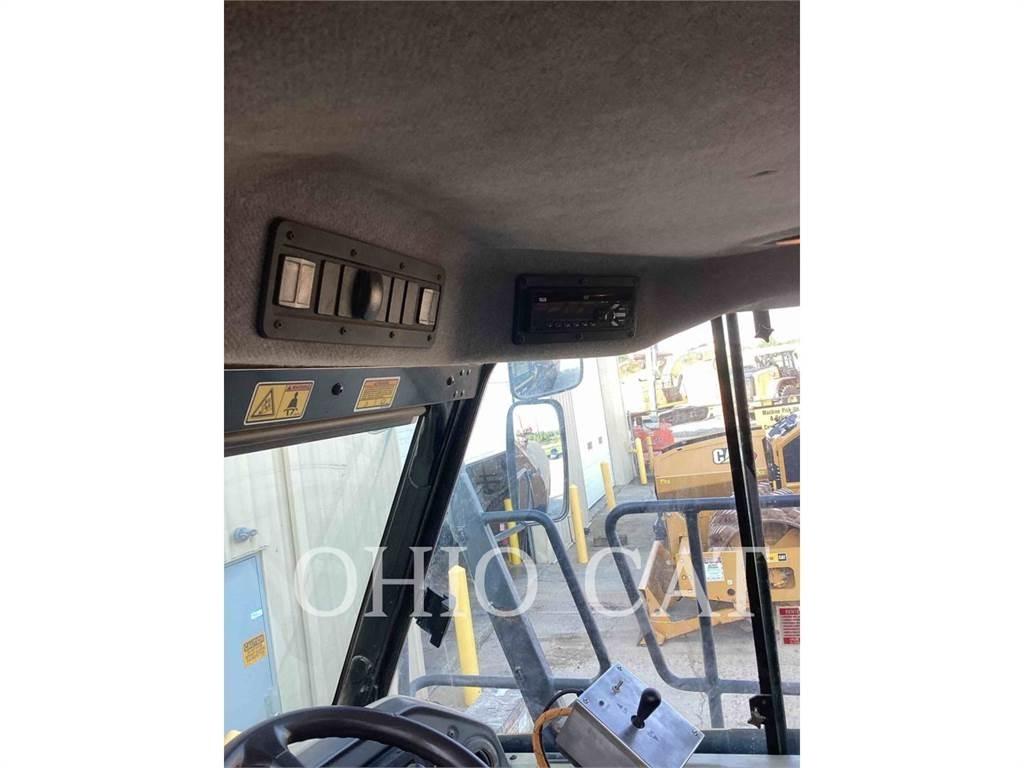 CAT 725C Terrængående lastbiler