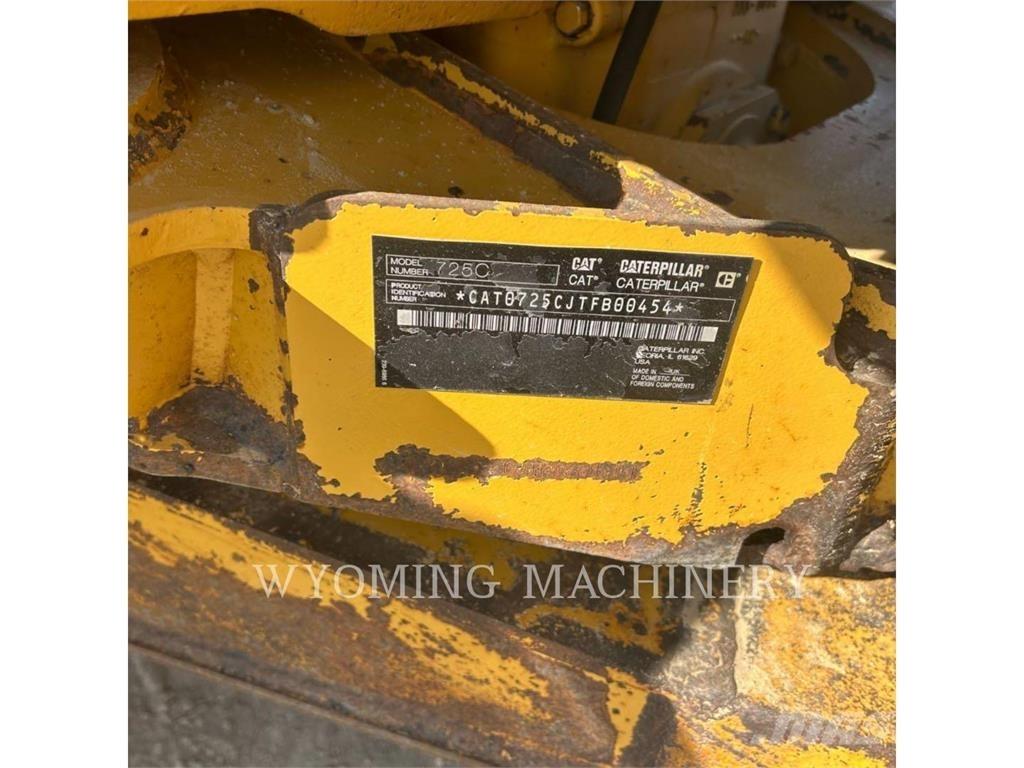 CAT 725C Terrængående lastbiler