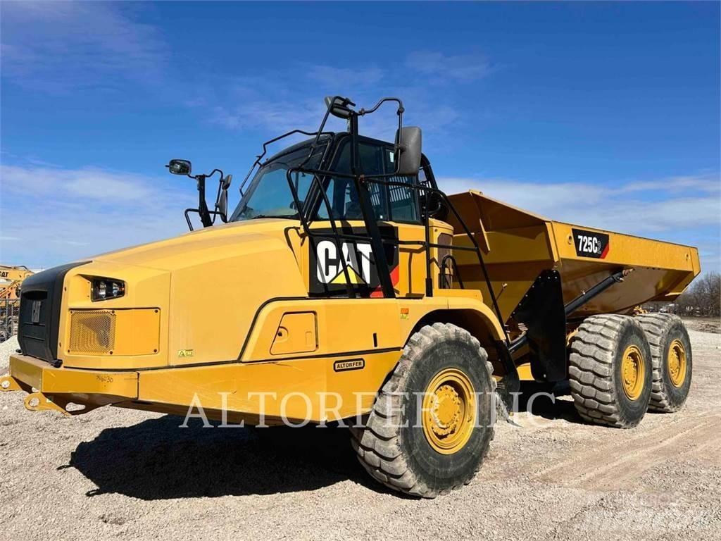 CAT 725C2 Terrængående lastbiler