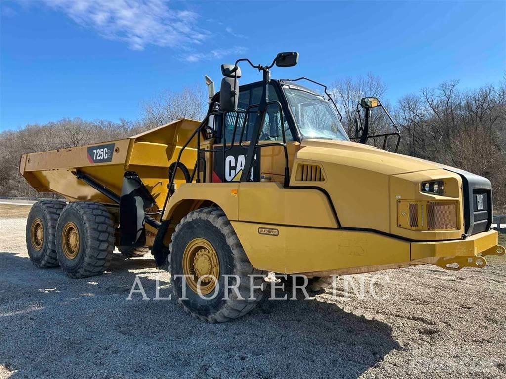 CAT 725C2 Terrængående lastbiler