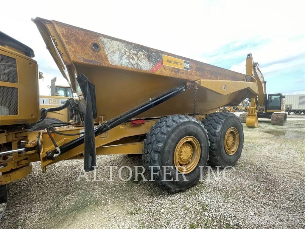 CAT 725C2 Terrængående lastbiler