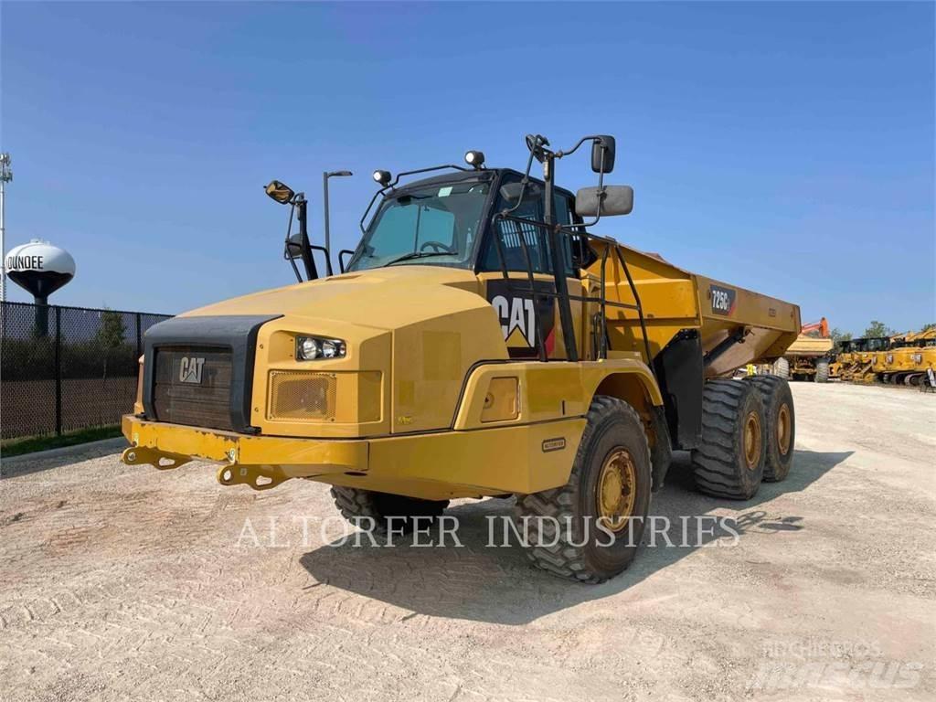 CAT 725C2 Terrængående lastbiler