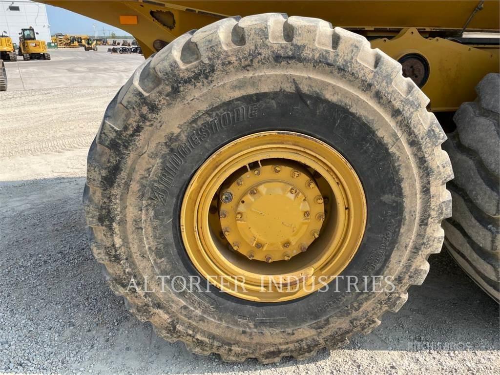 CAT 725C2 Terrængående lastbiler