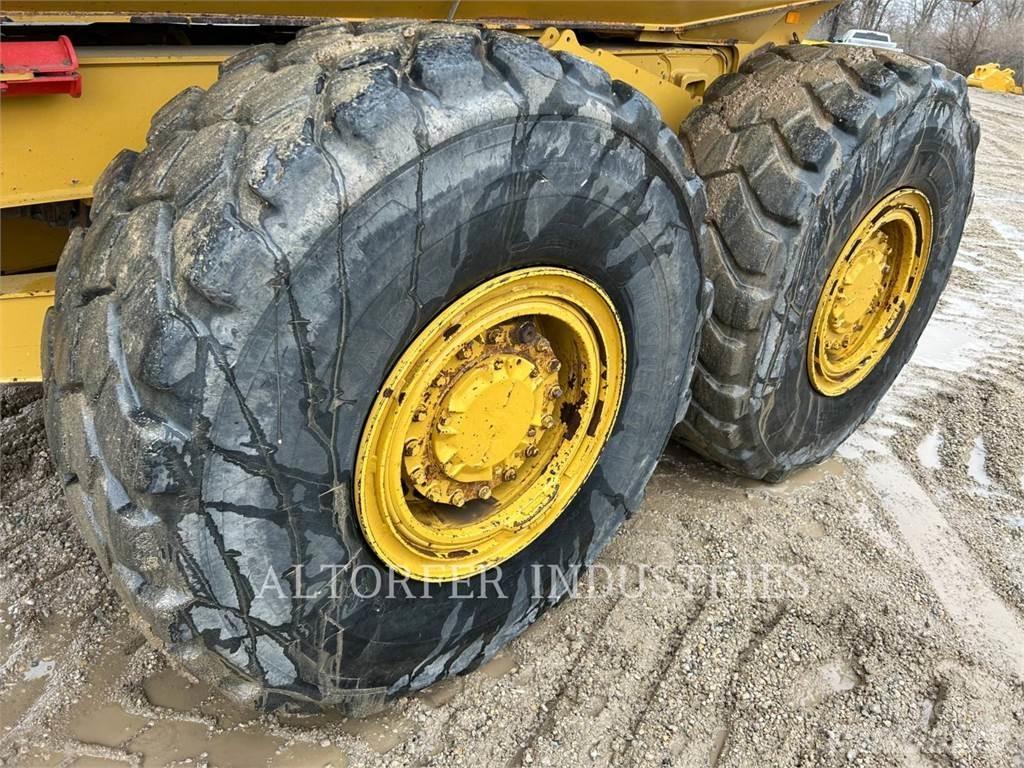 CAT 725C2 Terrængående lastbiler