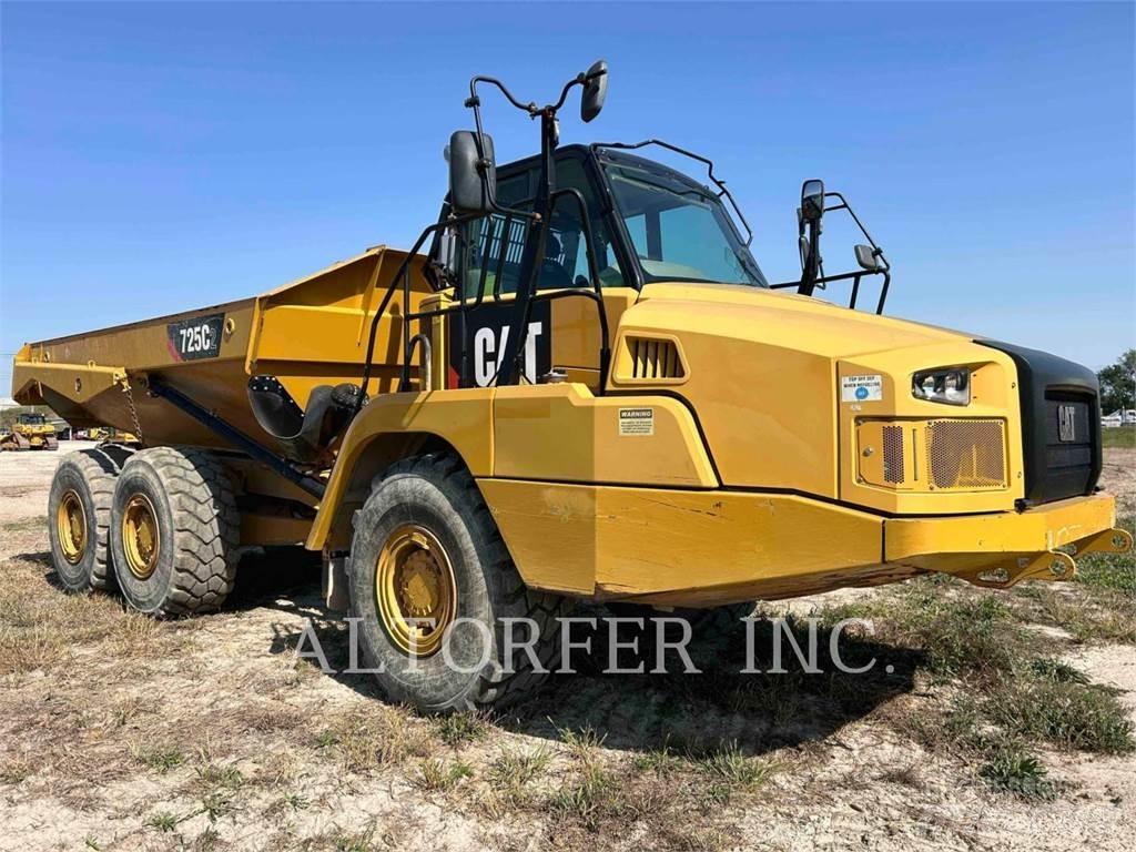 CAT 725C2 Terrængående lastbiler