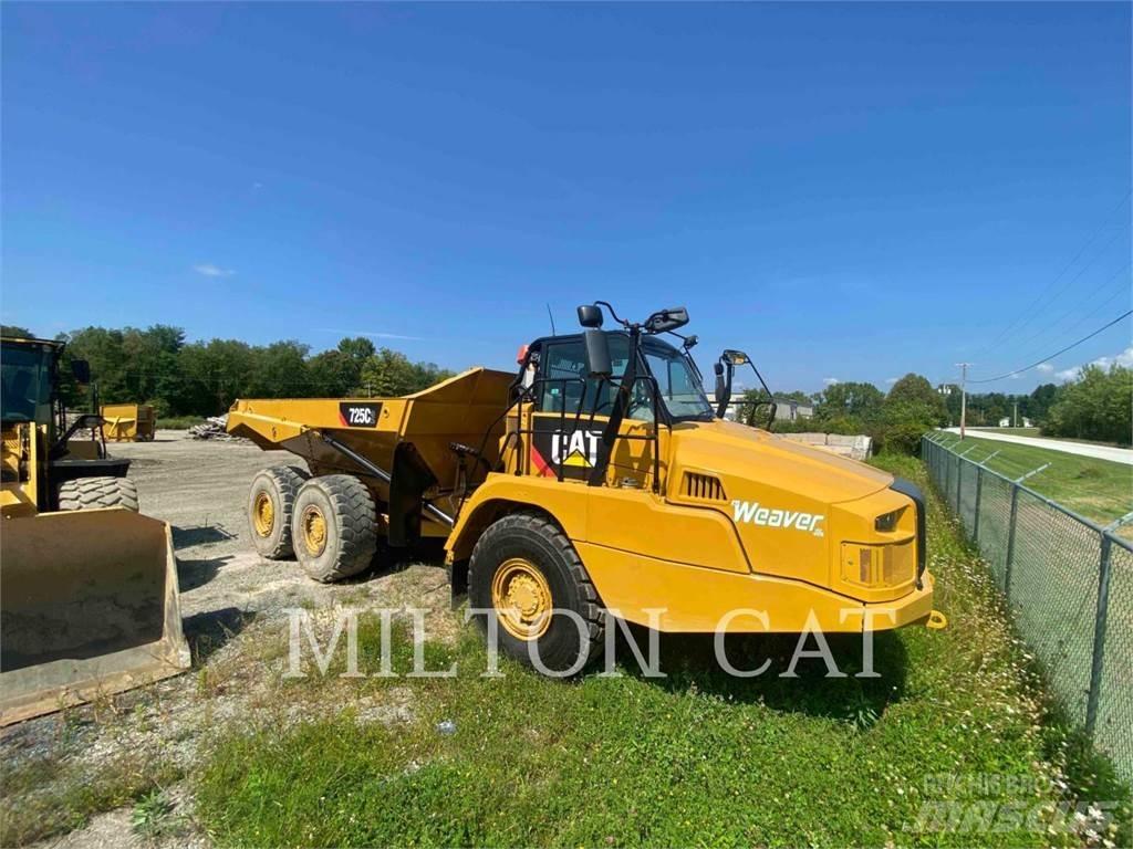 CAT 725C2 Terrængående lastbiler