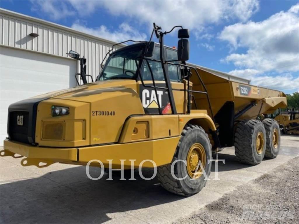CAT 725C2 Terrængående lastbiler