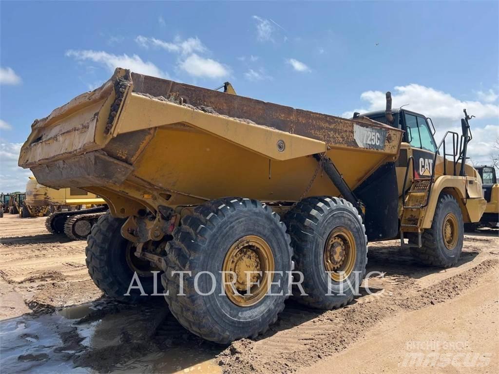 CAT 725C2 Terrængående lastbiler