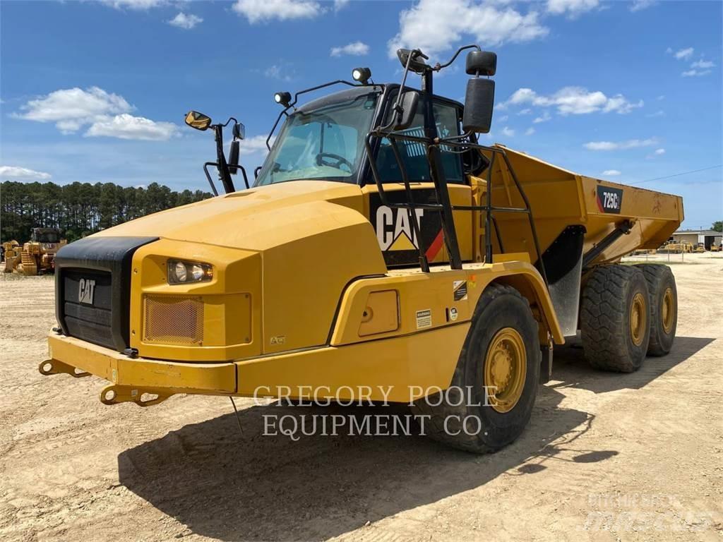 CAT 725C2 Terrængående lastbiler