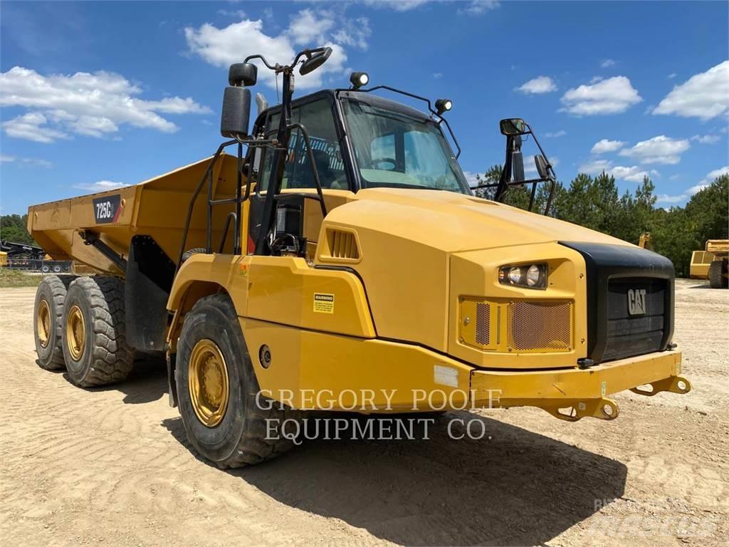 CAT 725C2 Terrængående lastbiler