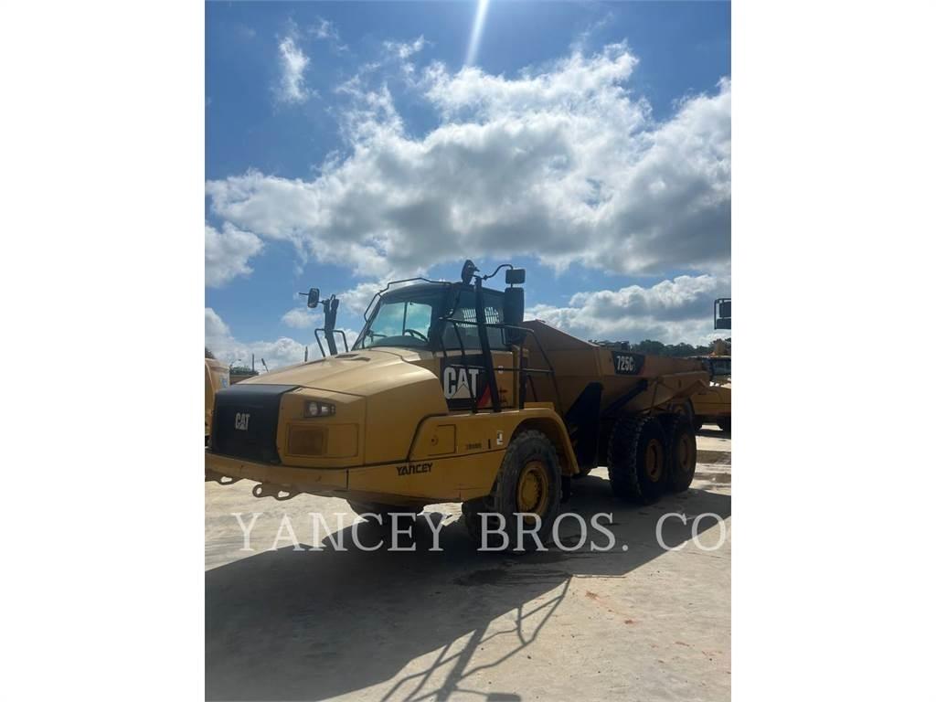 CAT 725C2 Terrængående lastbiler