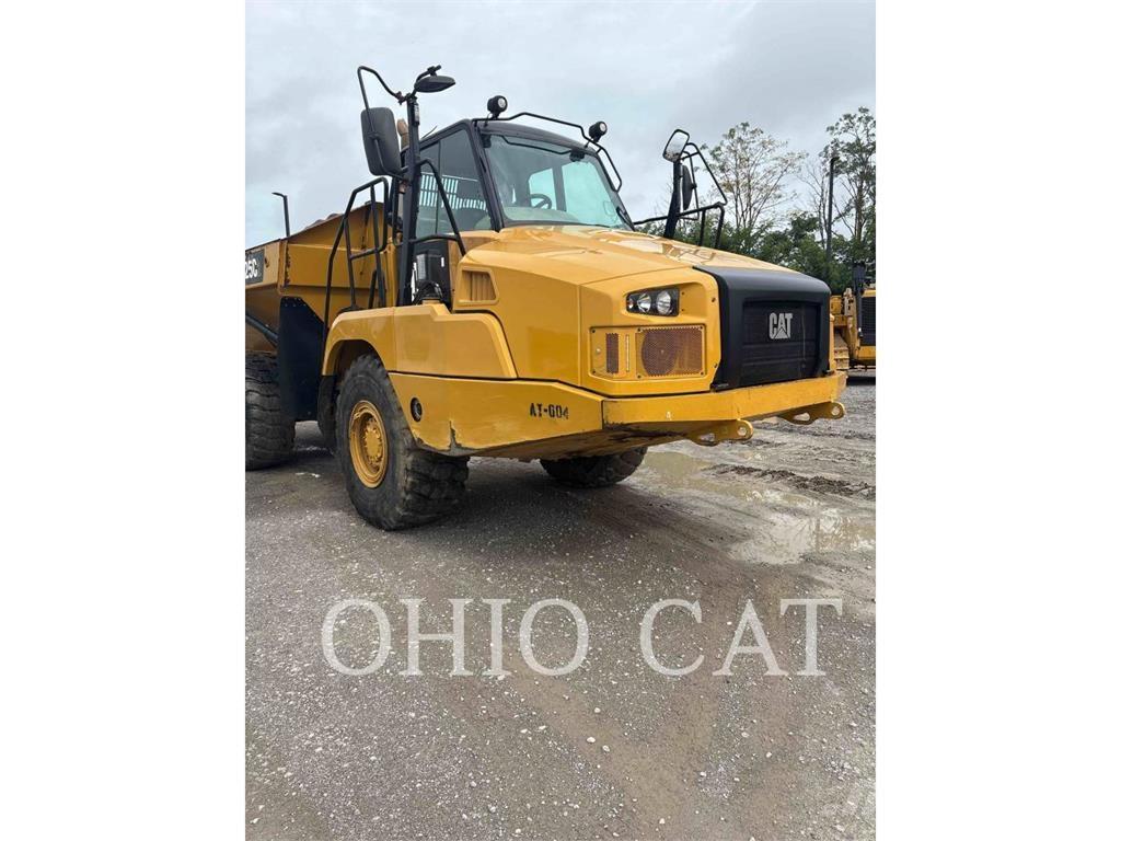 CAT 725C2 Terrængående lastbiler
