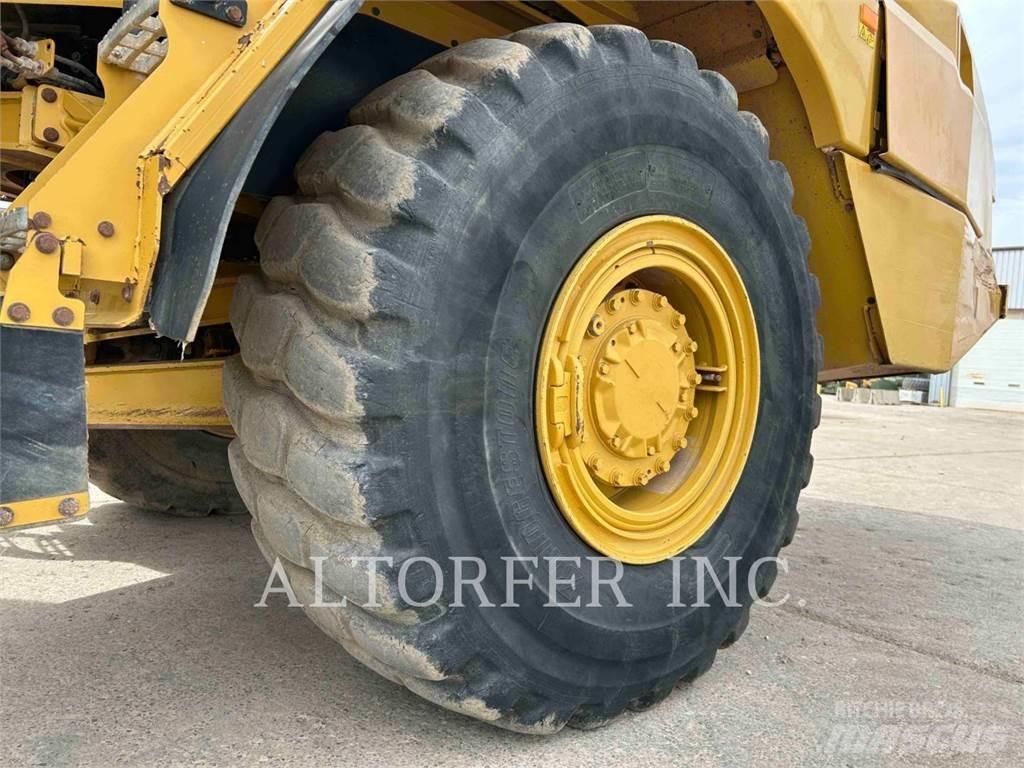 CAT 725C2 WT Terrængående lastbiler