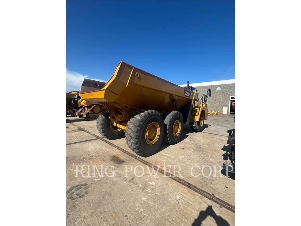 CAT 725C2TG Terrængående lastbiler