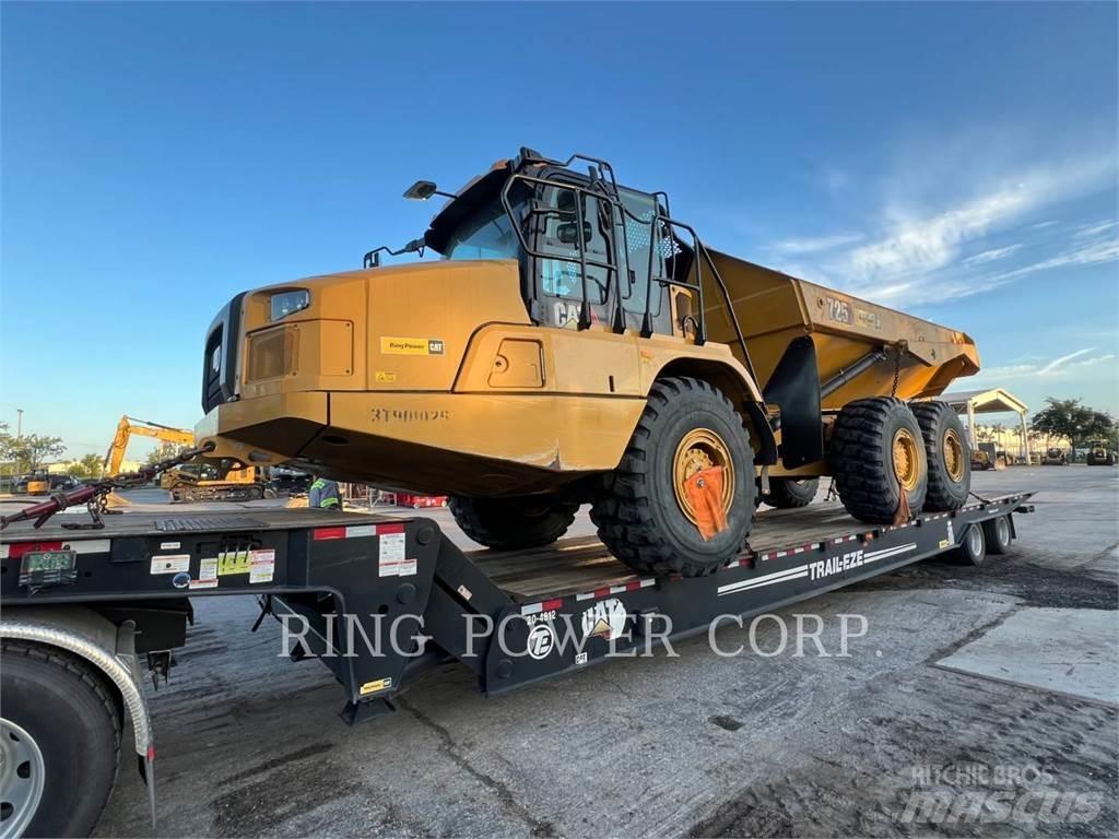 CAT 725TG Terrængående lastbiler